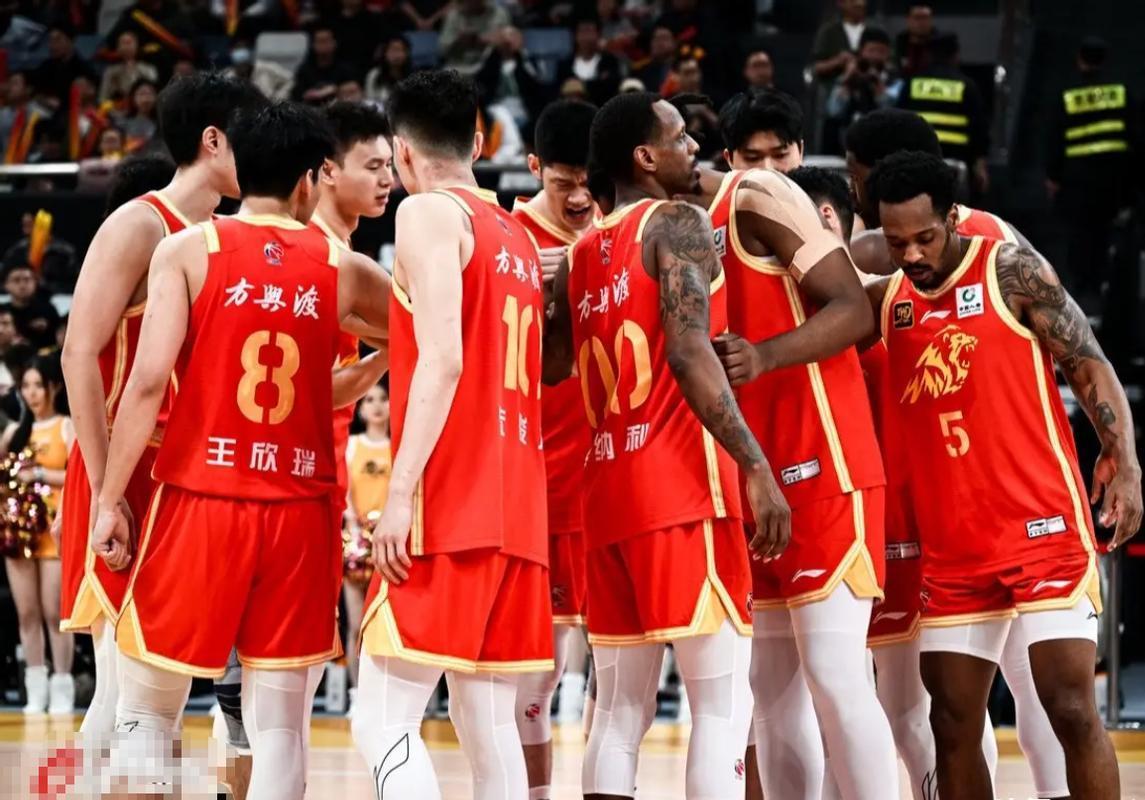乐鱼体育-广厦0-3不敌上海，赛后还有3个坏消息，广厦夺冠悬了